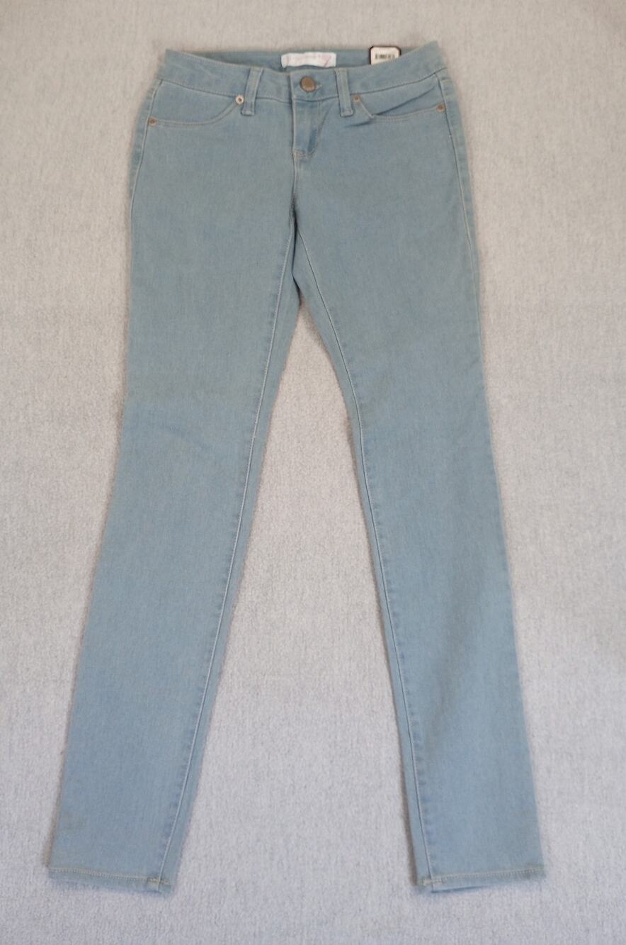 NWT No Boundaries Skinny Jeans Women’s Size 3 Light Wash Excellent